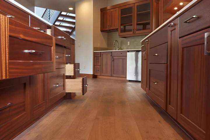 Travaux de menuiserie en bois